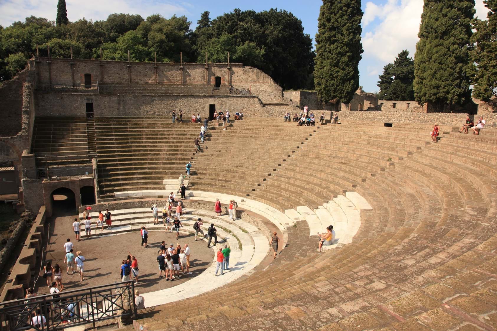 Local Bus Tour From Rome To Pompeii Local Bus Tour From Rome To Pompeii